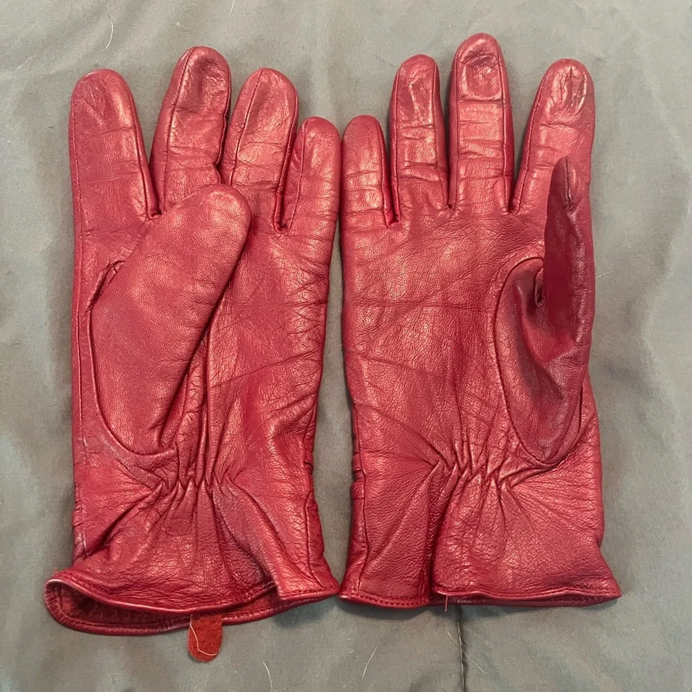 Red leather gloves with buckle detailing